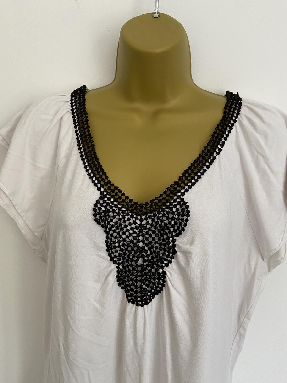 Soon Women’s White T-Shirt Blouse with Black Embroidery Detail Size 16