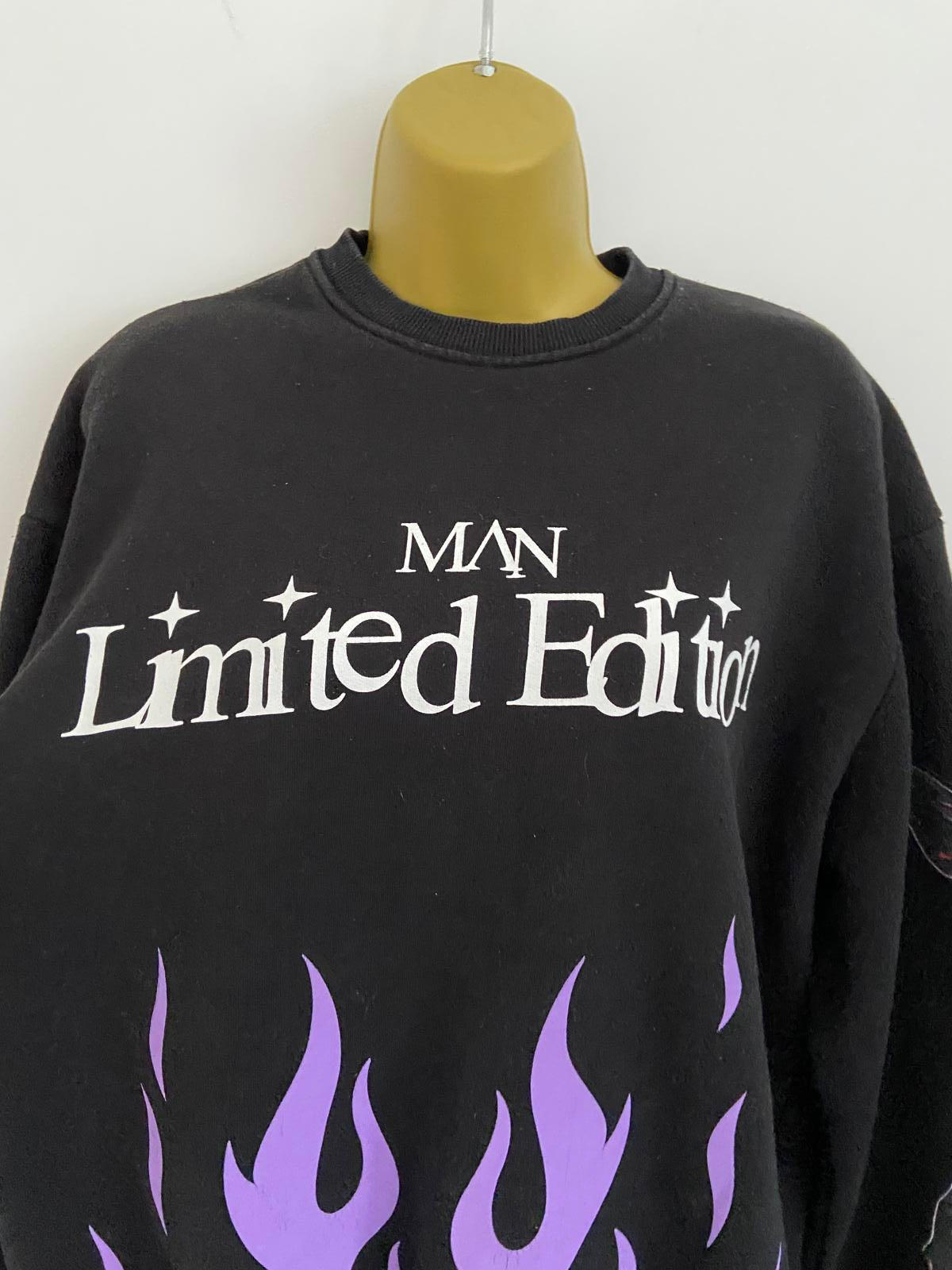 BoohooMAN Black Sweatshirt - Purple Flame & Butterfly Size S