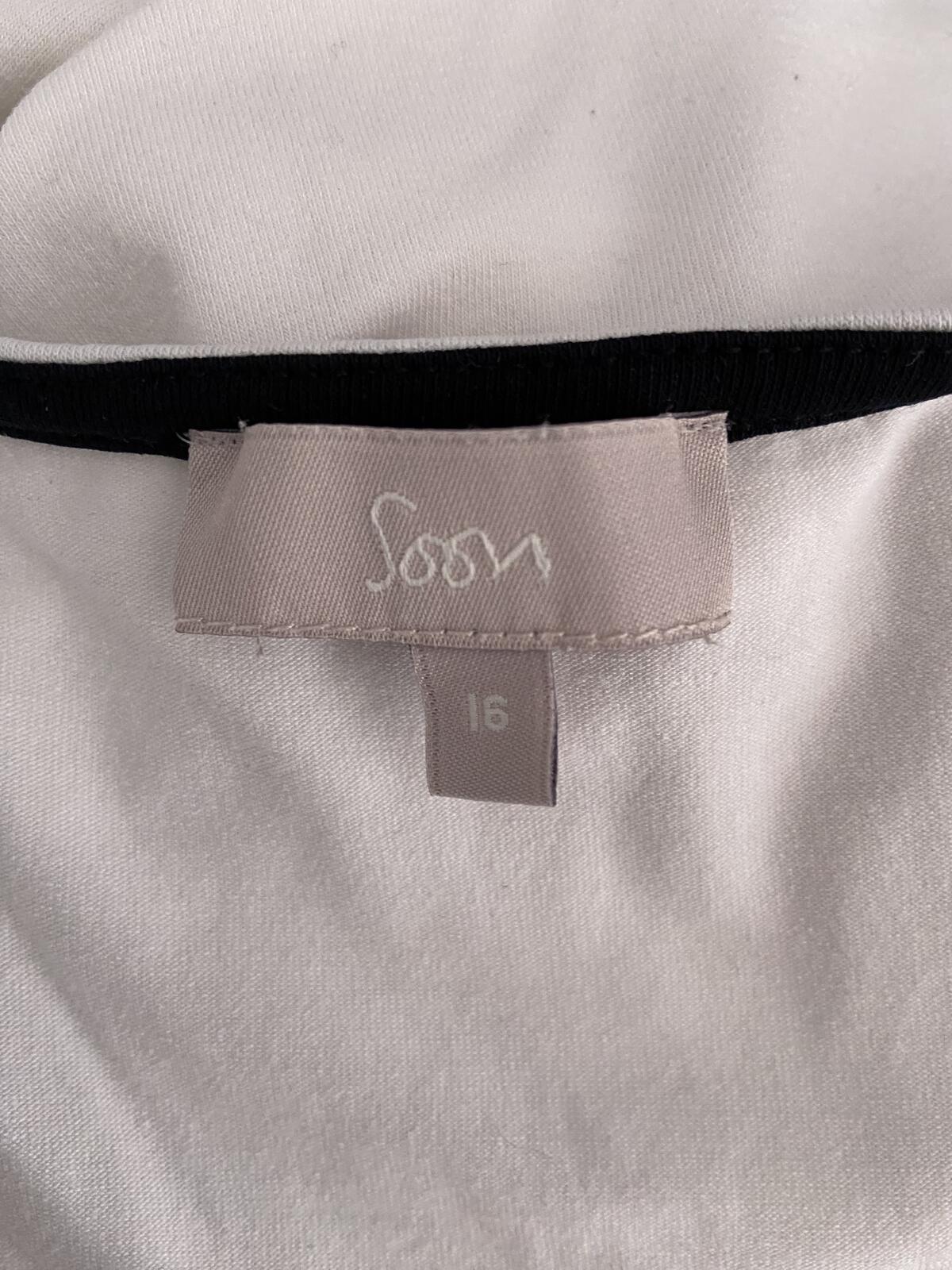 Soon Women’s White T-Shirt Blouse with Black Embroidery Detail Size 16