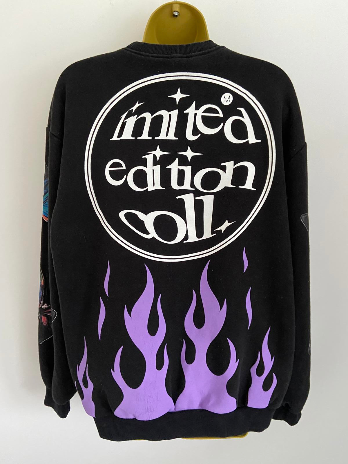 BoohooMAN Black Sweatshirt - Purple Flame & Butterfly Size S