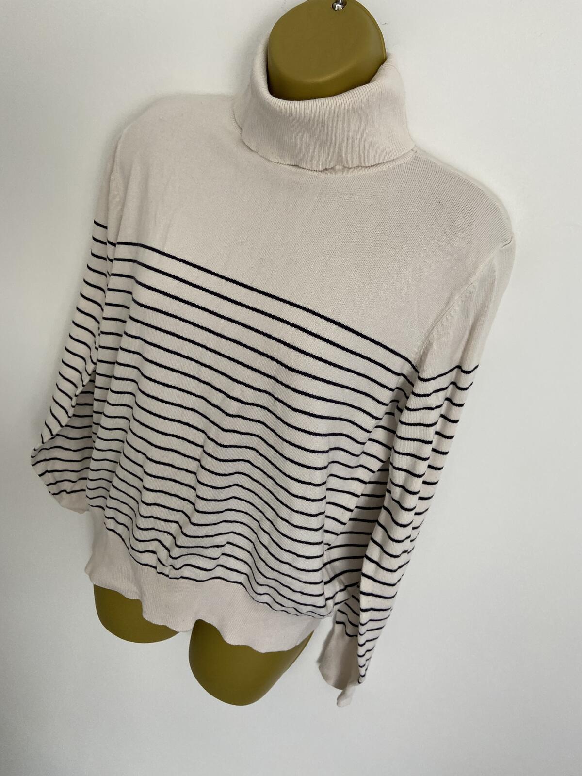 H&M Women’s White & Blue Striped Lightweight Turtleneck Sweater Size Large