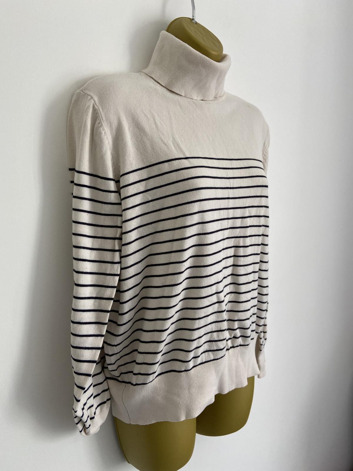 H&M Women’s White & Blue Striped Lightweight Turtleneck Sweater Size Large