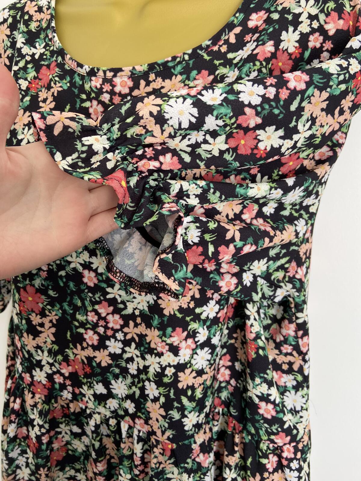 Peacocks Women’s Black Floral Short Sleeve Peplum Blouse Size 16