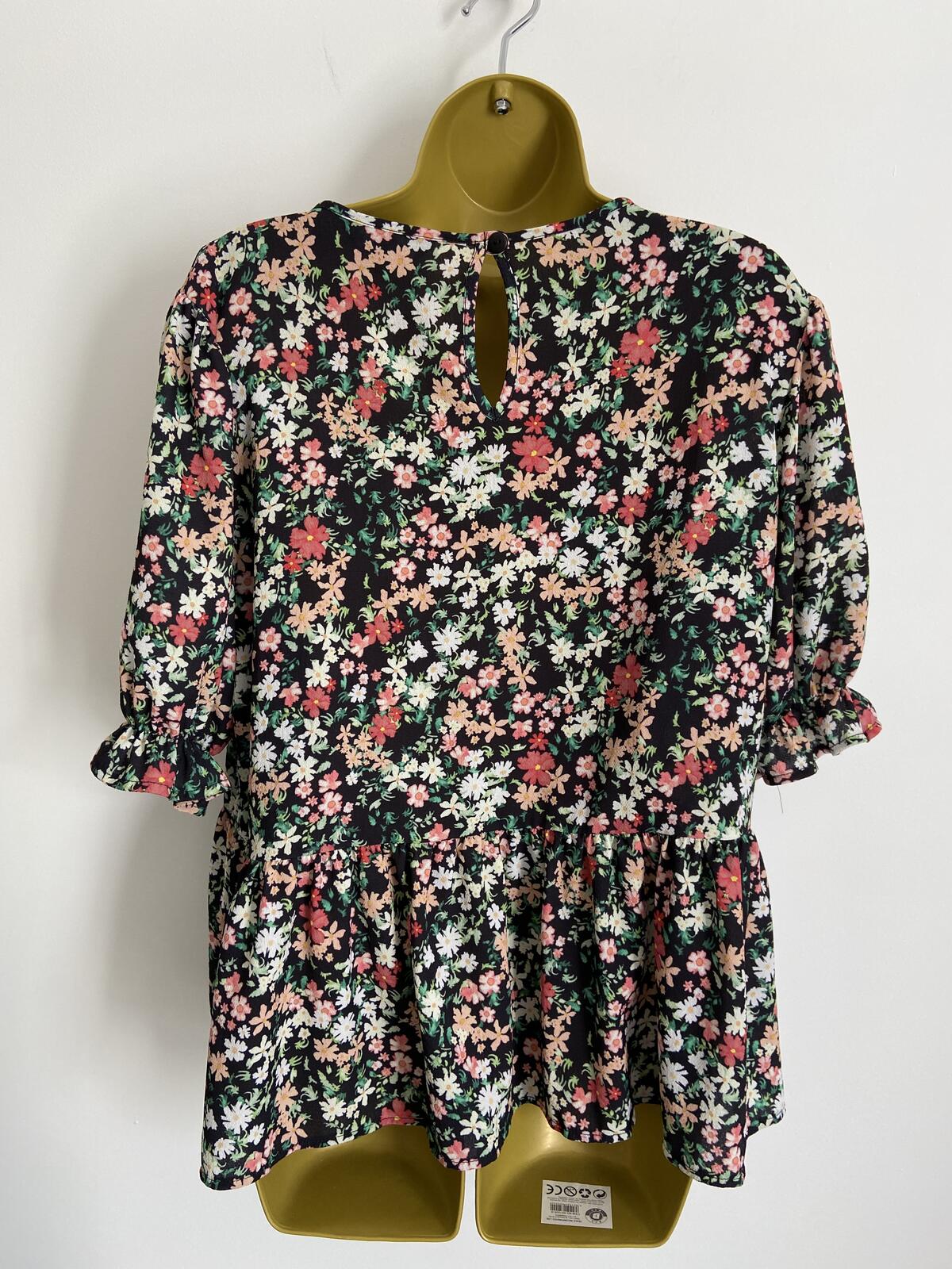 Peacocks Women’s Black Floral Short Sleeve Peplum Blouse Size 16