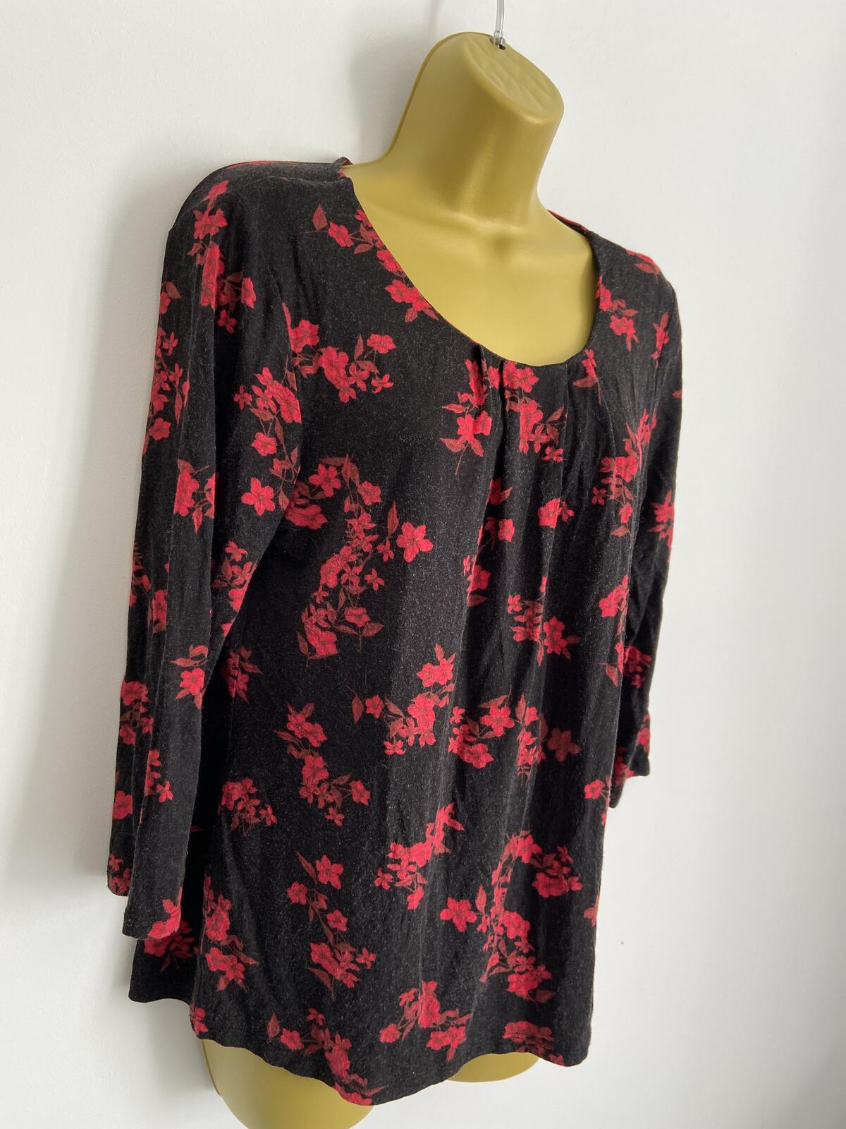 Papaya Women’s Black & Red Floral 3/4 Sleeve Top Size 14