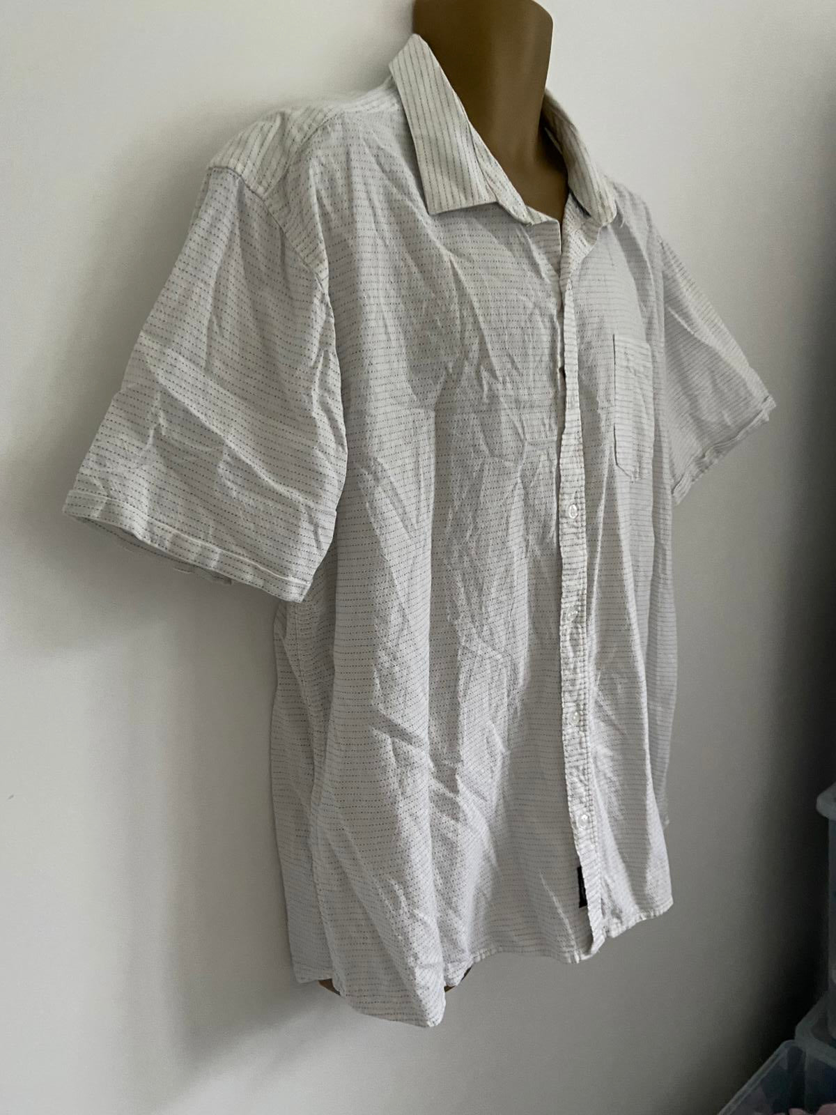 Peacocks Men’s White Short Sleeve Shirt - Blue Contrast Stitch Cotton, Size 2XL