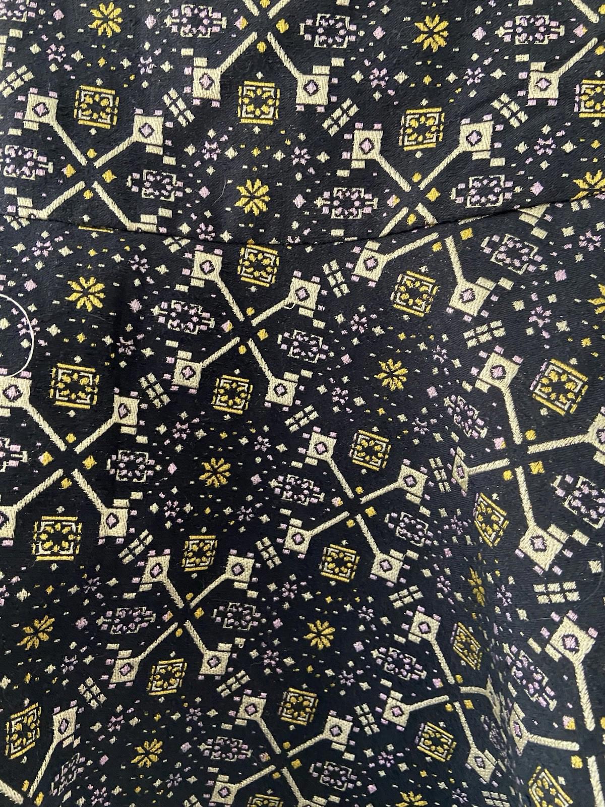 Atmosphere Skirt Size 10 Vintage full circle design Black and Yellow