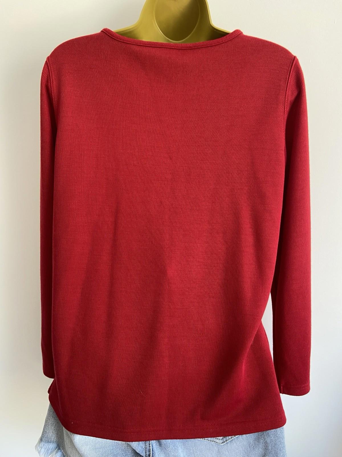 BM Casual Red Embroidered Knit Top – Size Small – Long Sleeve