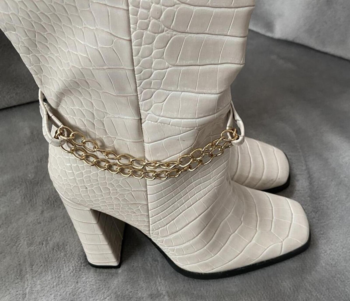 Cream Faux Snakeskin Knee-High Boots – UK 3 – Gold Chain Detail