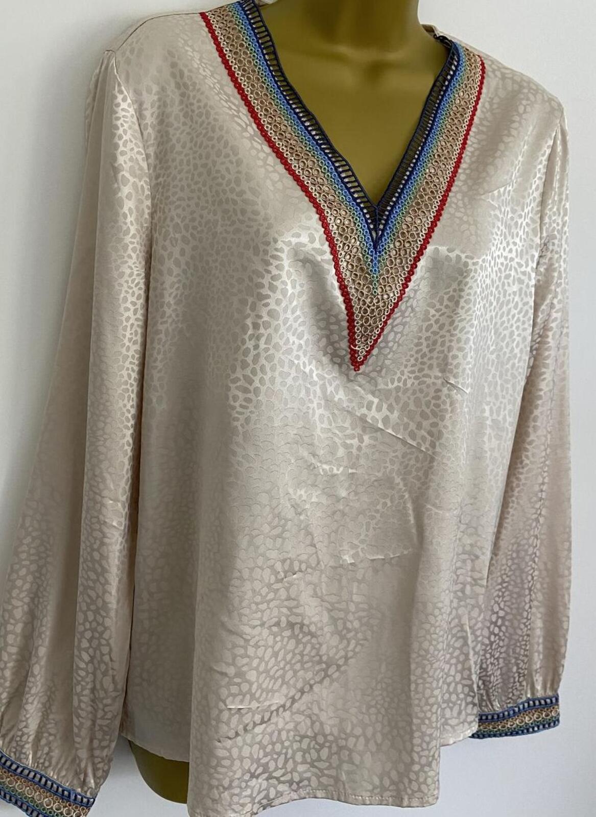 Shein Cream Satin Blouse – Large – Embroidered V-Neck Jacquard Top