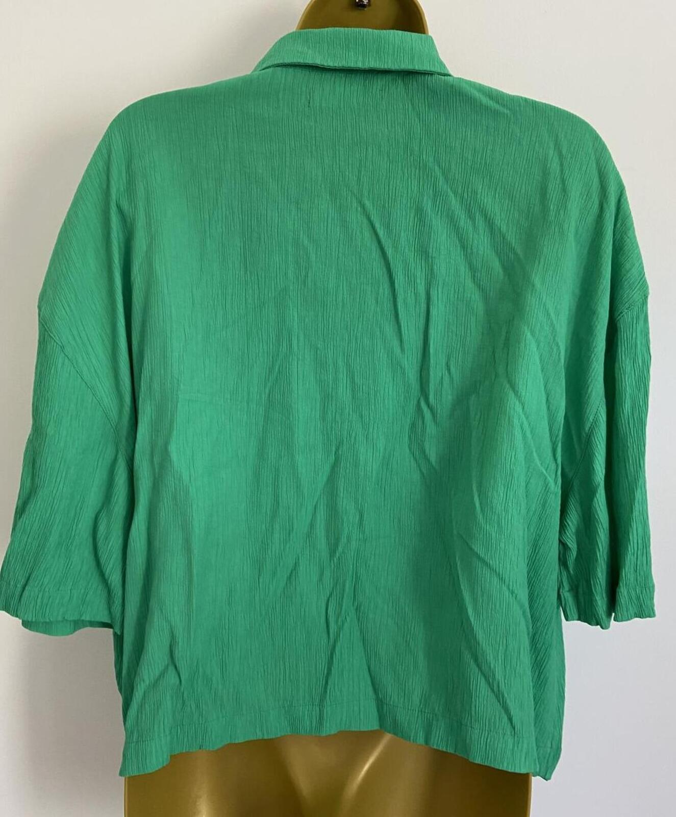 Nutmeg Green Crinkle Shirt – Size 16 – Boxy Fit Button Blouse
