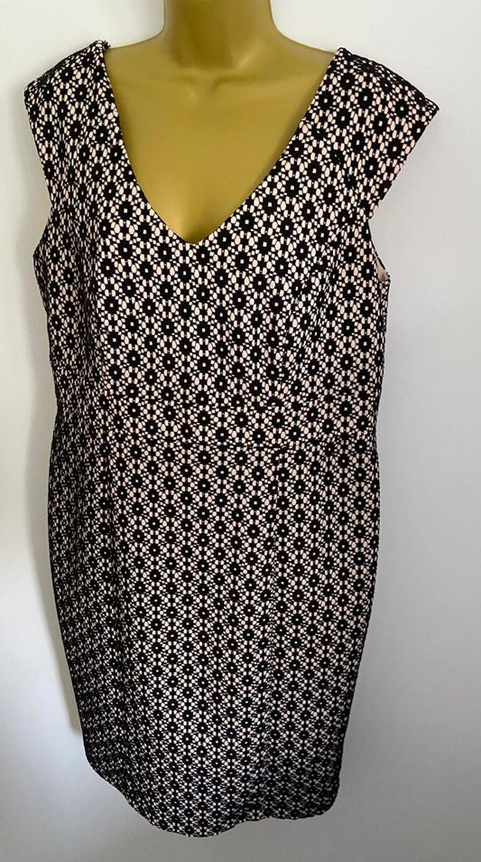 Monsoon Black & Cream Lace Shift Dress – UK 16 – Occasion Wear