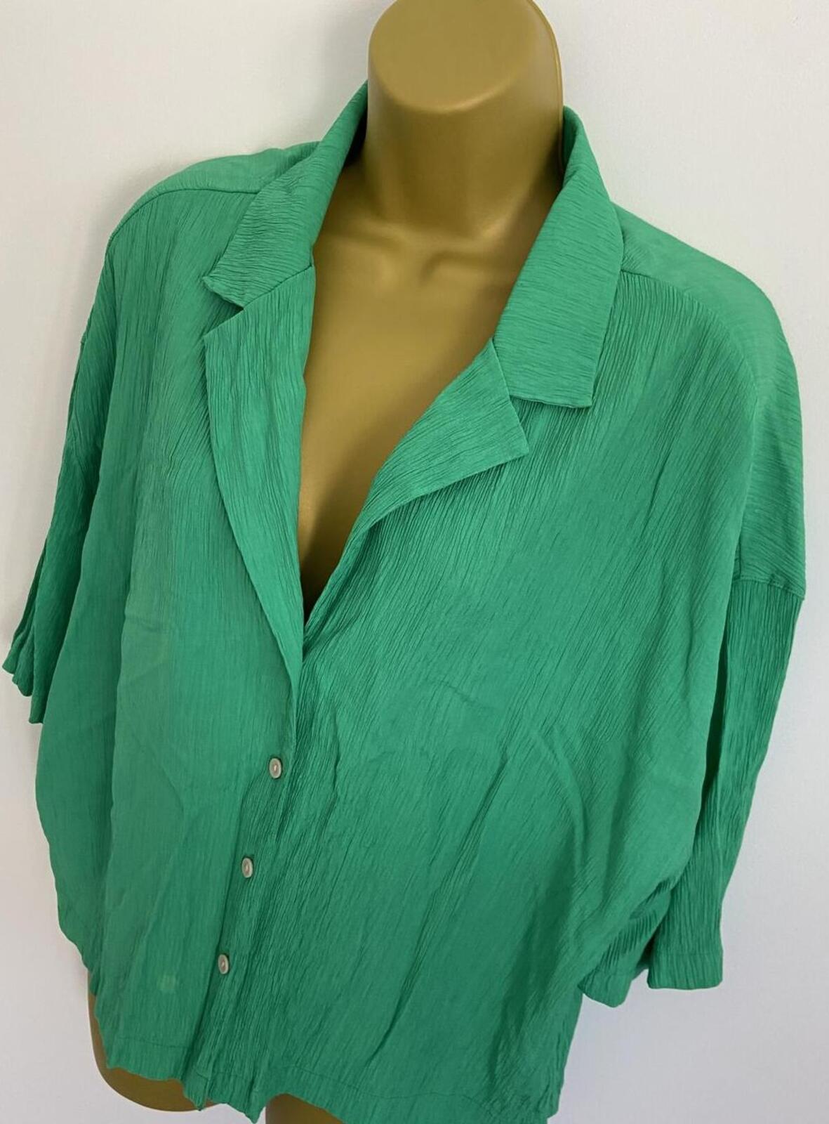 Nutmeg Green Crinkle Shirt – Size 16 – Boxy Fit Button Blouse