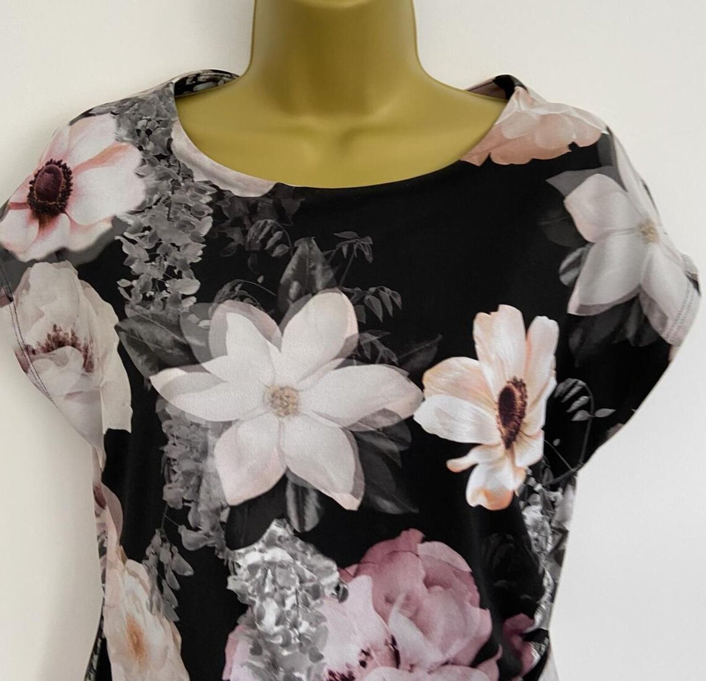 Wallis Petite Black Floral Blouse – Size 10 – Sleeveless Drape Front Top